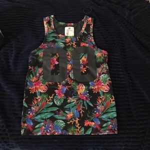 ON THE BYAS Sleeveless jersey style/tank